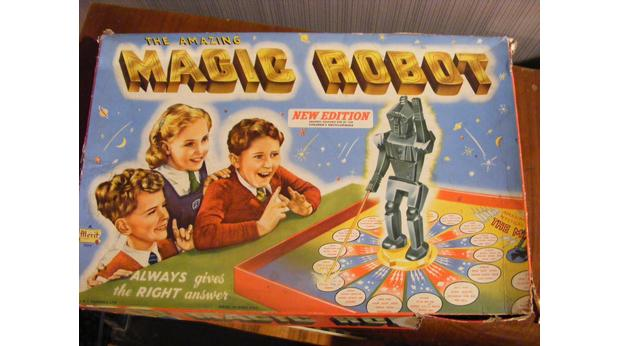 the box of a 1970's board game called "The Amazing Magic Robot"