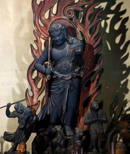 Fudō Myōō (#FudōMyōō) enshrined in the main hall of Kinryuzan Hokai-ji in the east of Tsurugaoka Hachimangu Shrine in #Kamakura, #Japan.
#BuddhistArt #Buddhism